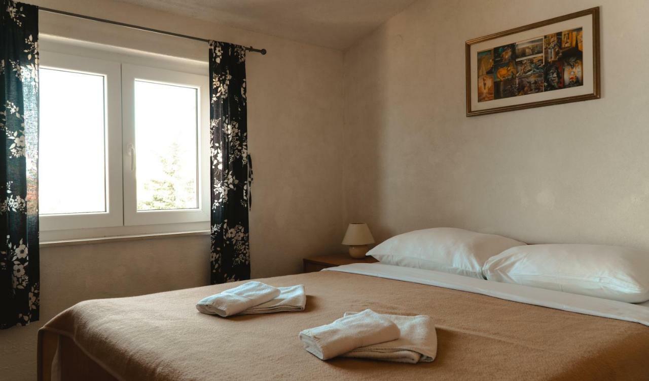 Apartament Njofra Banj Zewnętrze zdjęcie