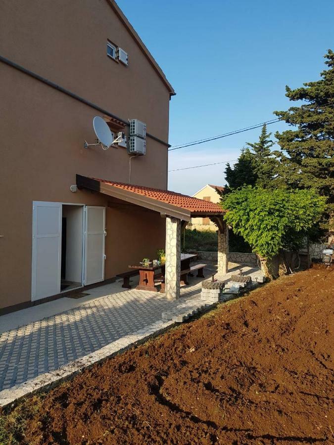 Apartament Njofra Banj Zewnętrze zdjęcie