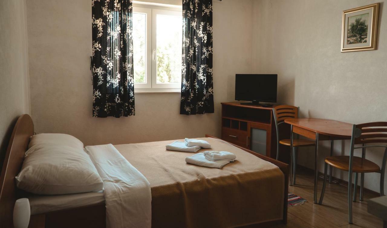Apartament Njofra Banj Zewnętrze zdjęcie